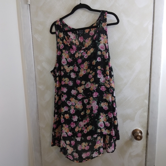 2X Torrid Tank Top Sleeveless Blouse Hi Low Peach Pink Green Black Floral - Picture 1 of 9